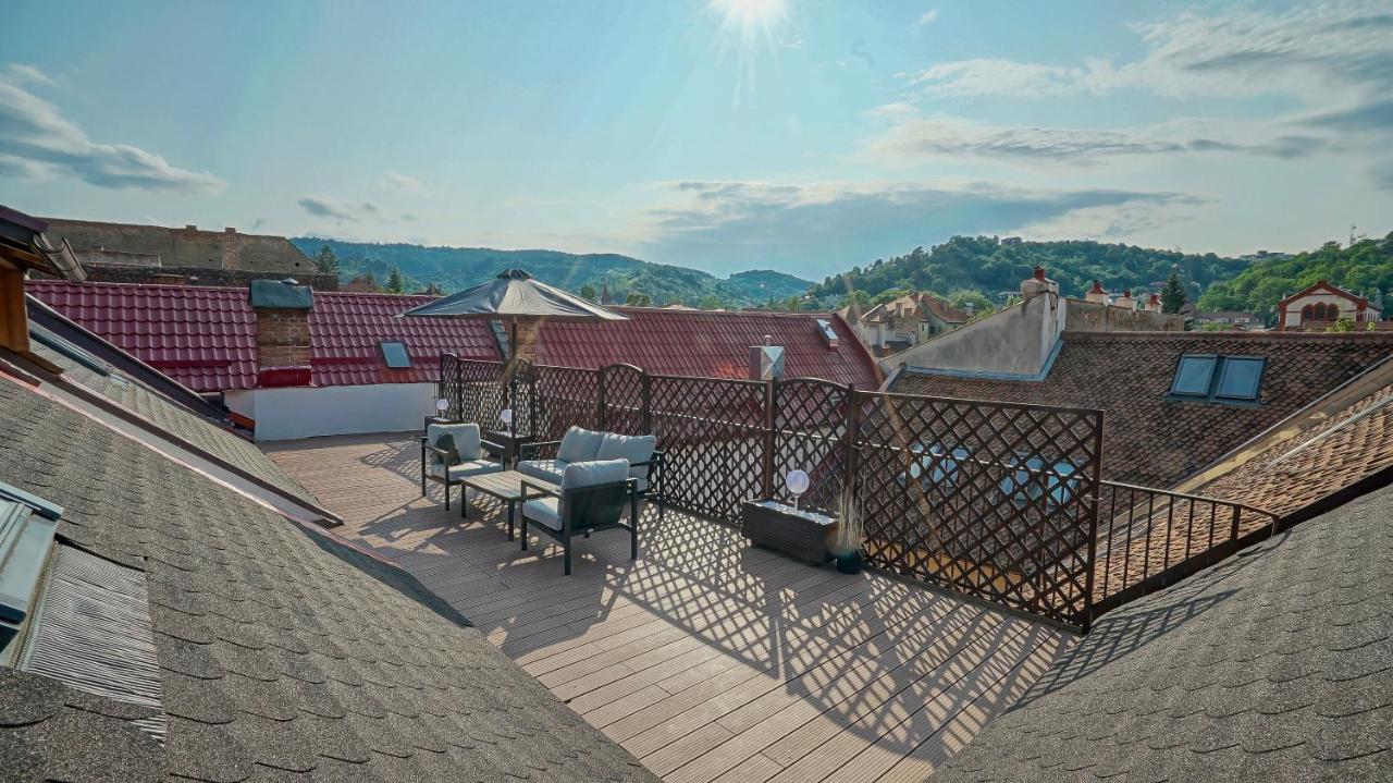 Rooftop Proprety With Large Terrace & Stunning Views - Braşov Eksteriør billede