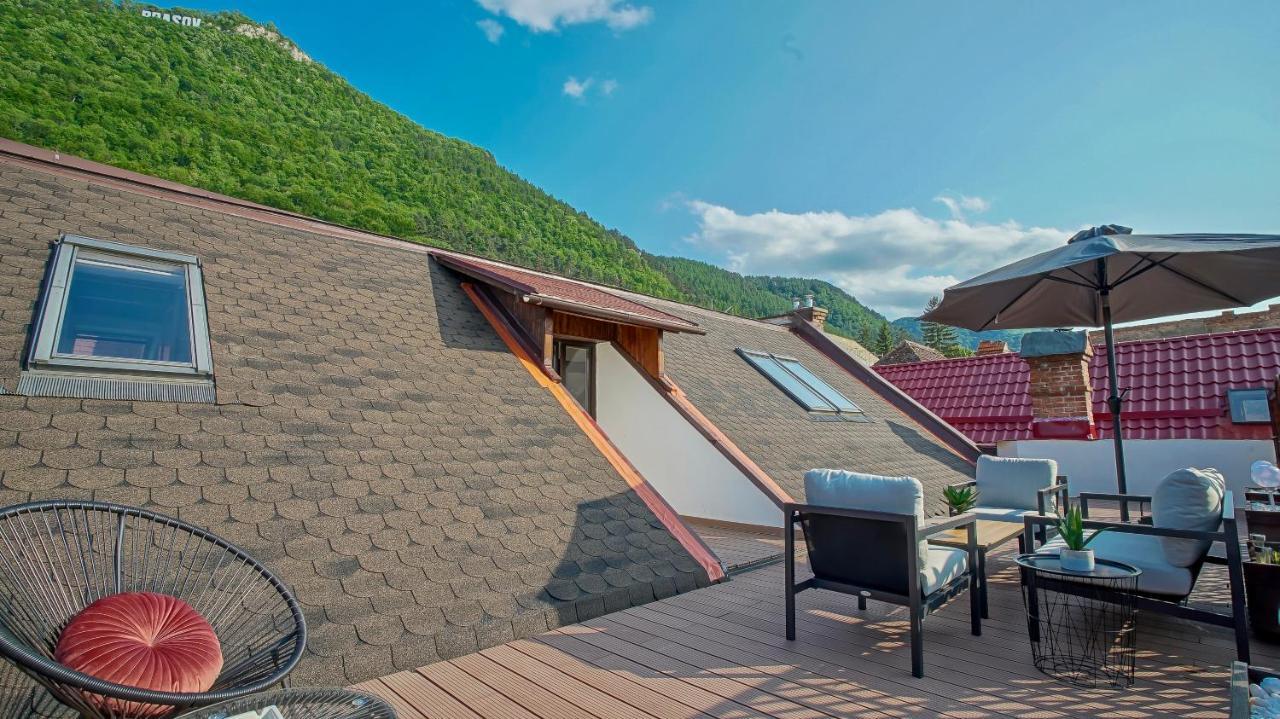 Rooftop Proprety With Large Terrace & Stunning Views - Braşov Eksteriør billede