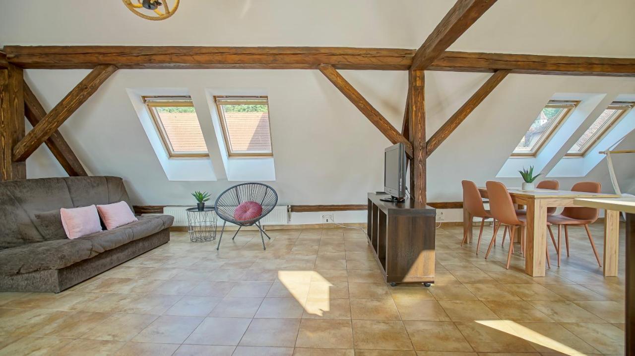Rooftop Proprety With Large Terrace & Stunning Views - Braşov Eksteriør billede
